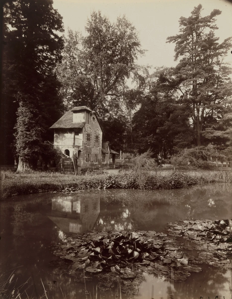 Trianon by Eugène Atget, photograph, 1923