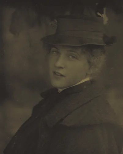 Miss S.R. by Alfred Stieglitz, photograph, 1904