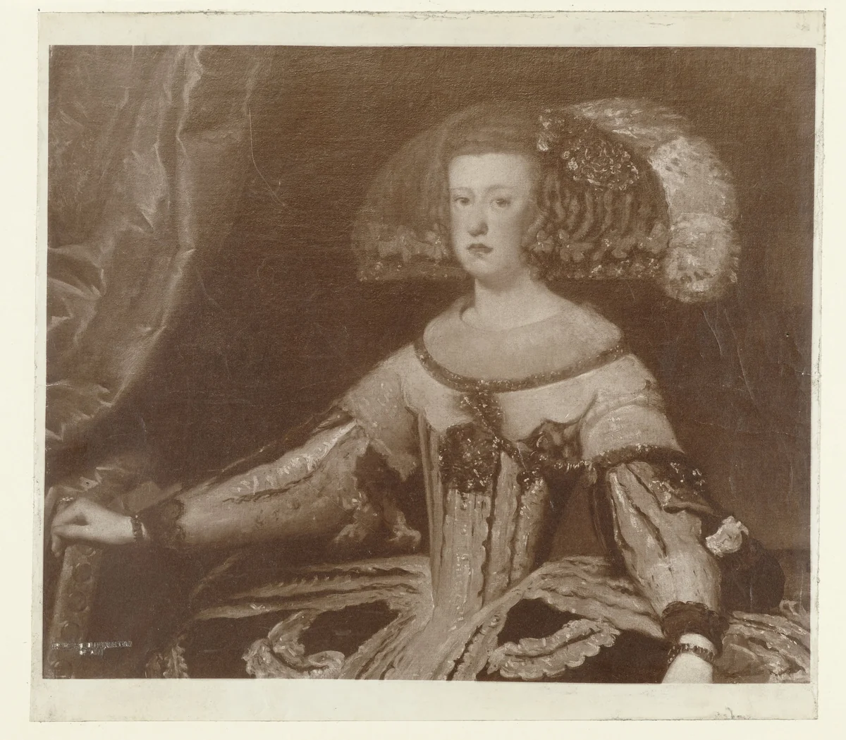 Detail van schilderij Koningin Mariana door Velázquez by anonymous, photograph, 1890-1910