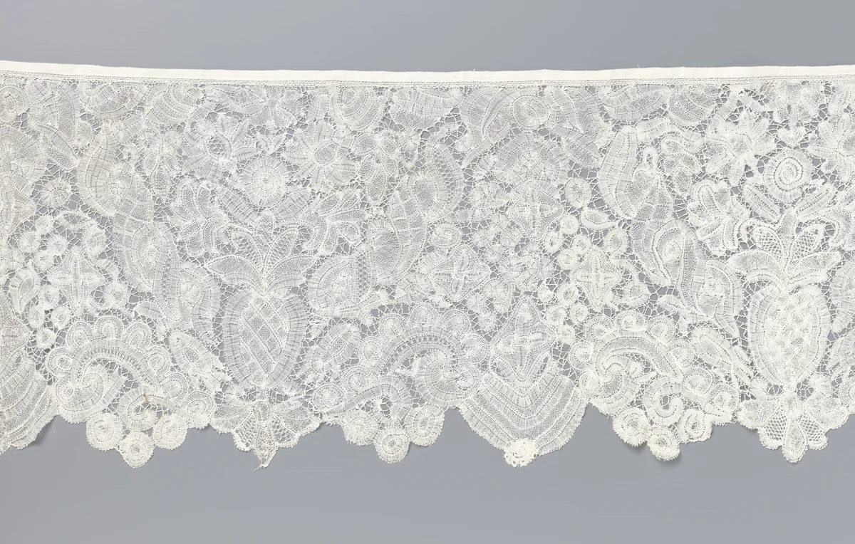 Strook kloskant met rocailles en ananassen by anonymous, other, 1700-1724