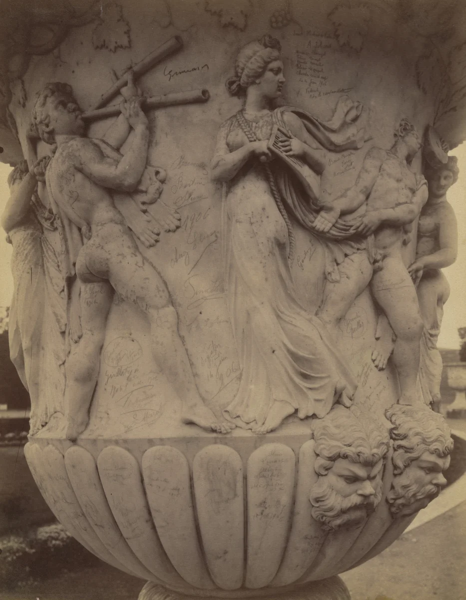 Versailles, vase (détail) by Eugène Atget, photograph, 1906