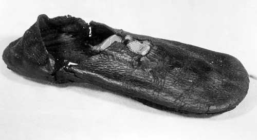 Shoe by England, textile, 1501-1600