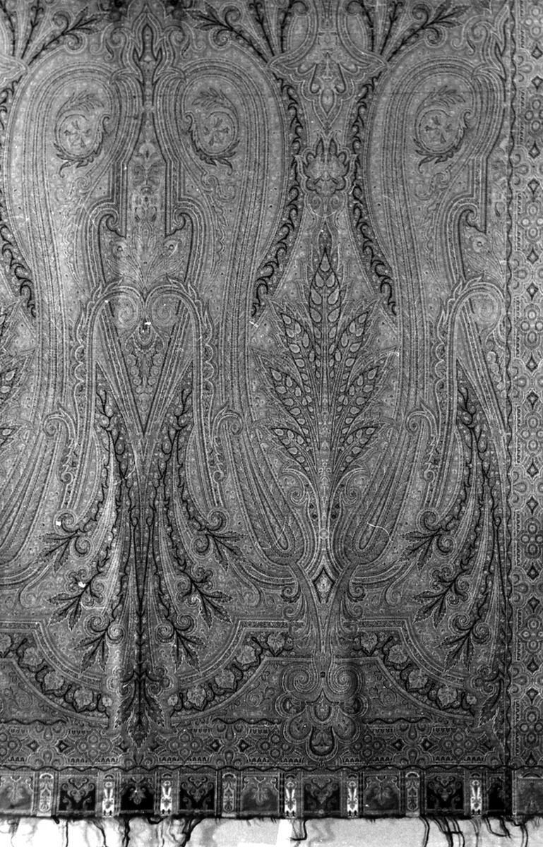 Shawl by England, textile, 1860-1879