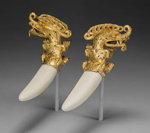 Double Pendant in the Form of a Mythical Saurian with Tusks by Coclé Coclé province, metalwork, 750-1250