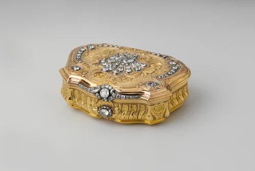 Snuffbox by Daniel Govaers, metalwork, 1734-1735