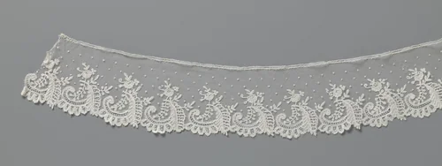 Strook applicatiekant met c-voluut en veervormig blad by anonymous, other, 1850