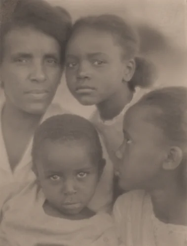 Portrait of a Family by Edith R. Wilson, photograph, 1922