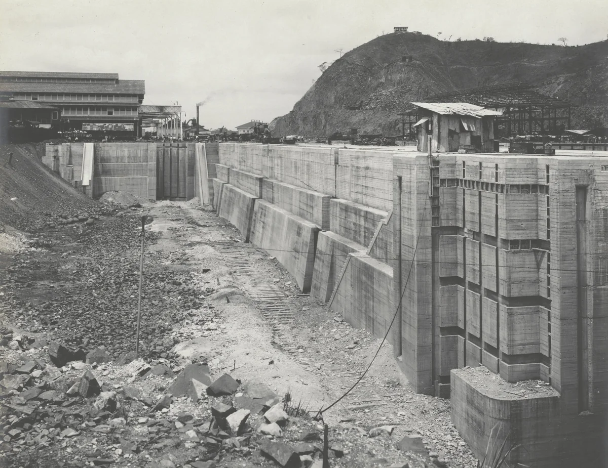 Balboa Terminals. Dry Dock #2 before flooding by Unidentified Photographer, photograph, 1916