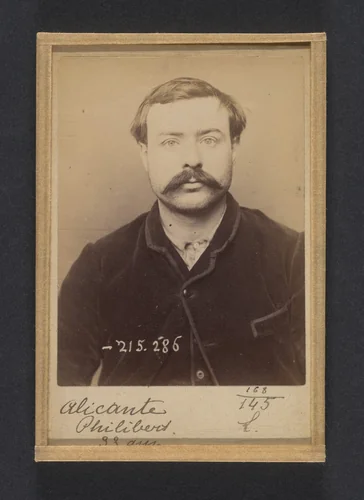 Alicante. Philibert. 33 ans, né à Seire (Seine & Oise). Coupeur de talons. Anarchiste. 7/3/94. by Alphonse Bertillon, photograph, 1894