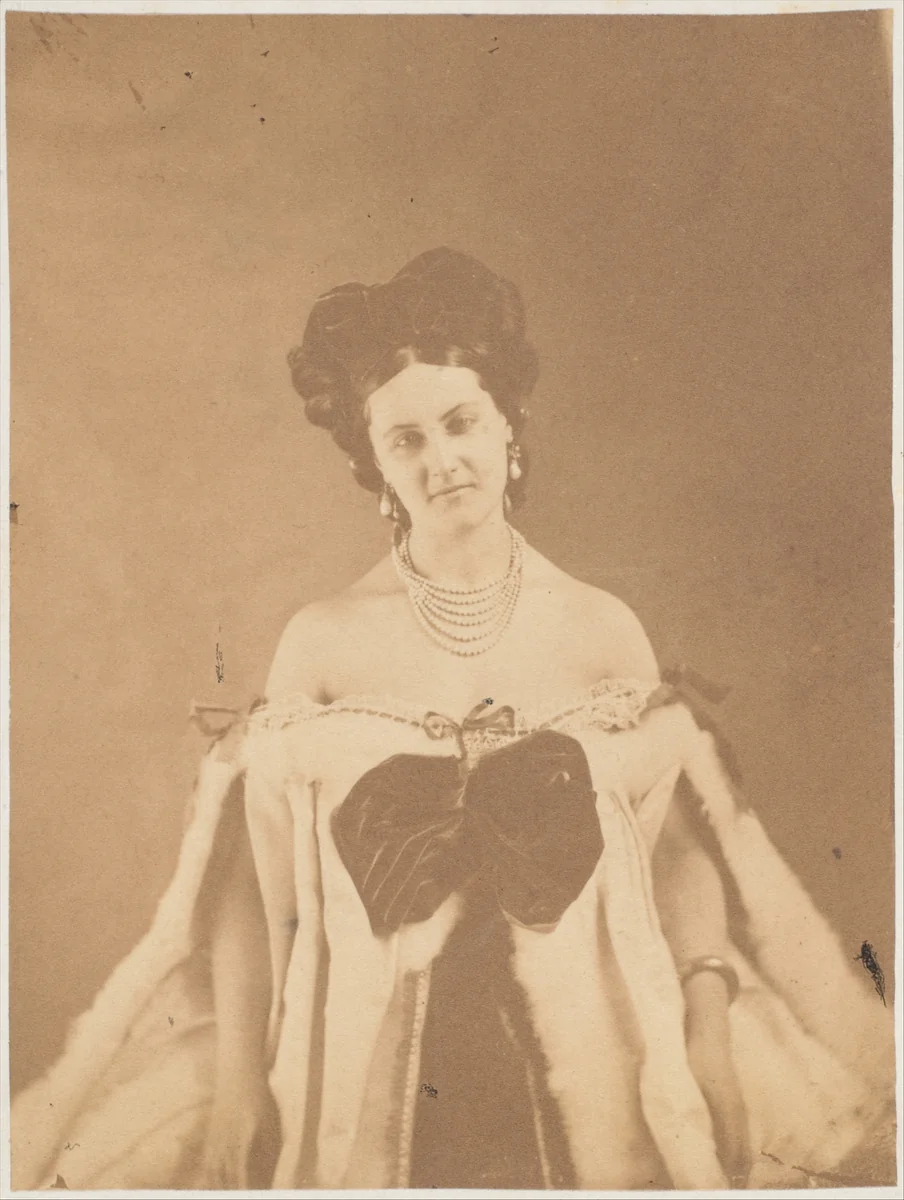 Les épaules tombantes by Pierre-Louis Pierson, photograph, 1860-1869