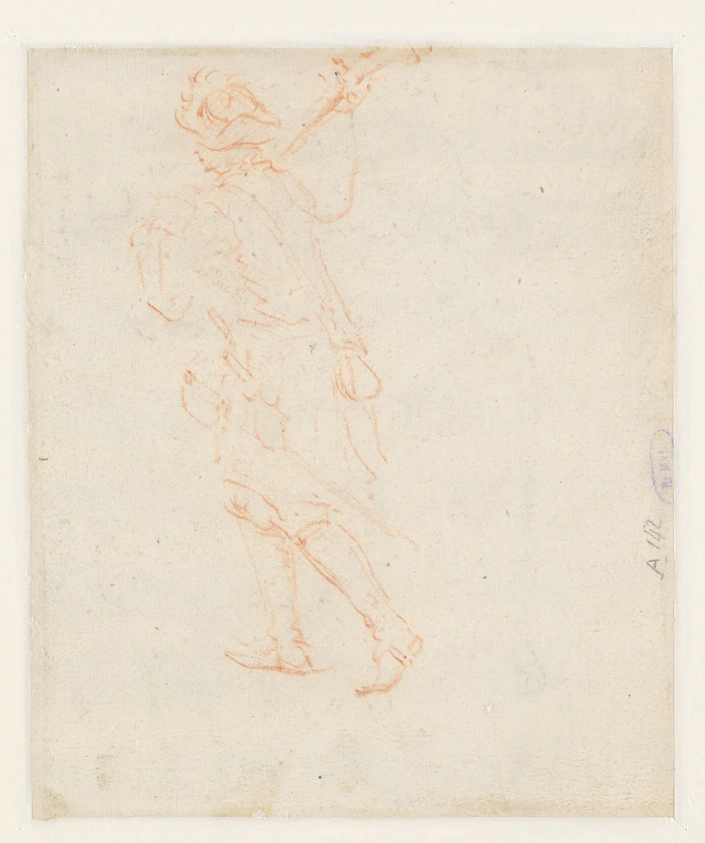 Soldaat lopend met geweer over zijn schouder by Pieter van Bloemen, drawing, 1667-1720