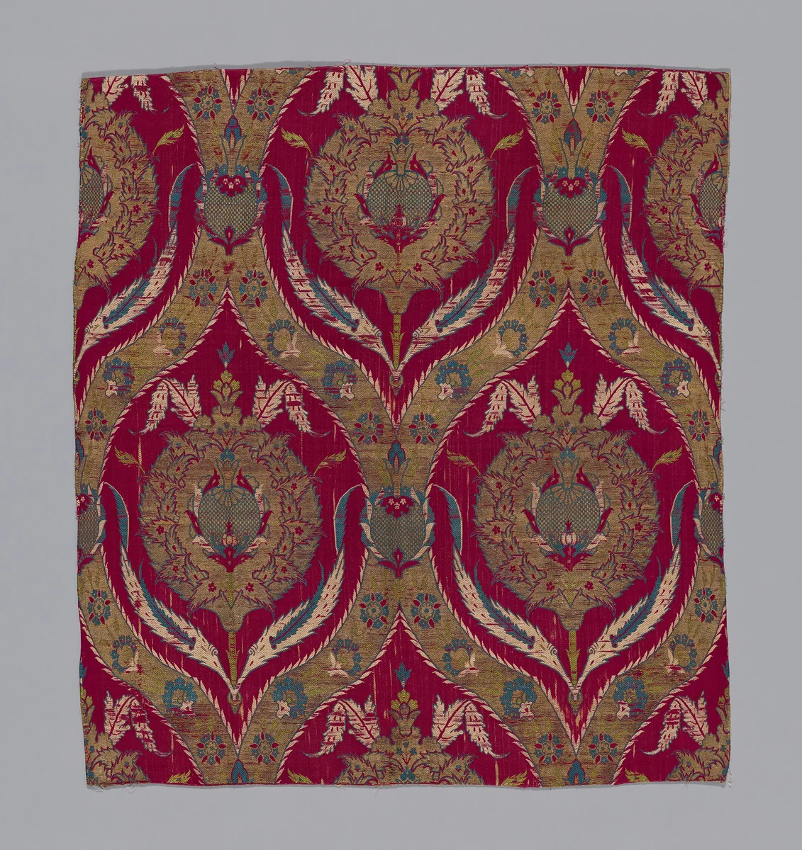 Fragment by Turkey, Bursa, textile, 1540-1560