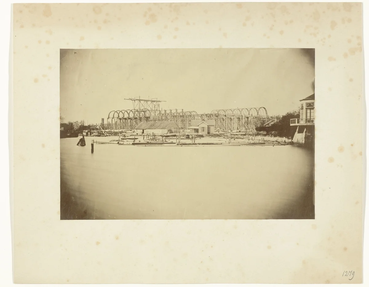 Paleis voor Volksvlijt in aanbouw in Amsterdam by anonymous, photograph, 1862-1864
