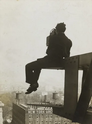 Photographing from the Blackwell's Island Bridge by Underwood and Underwood, photograph, 1907