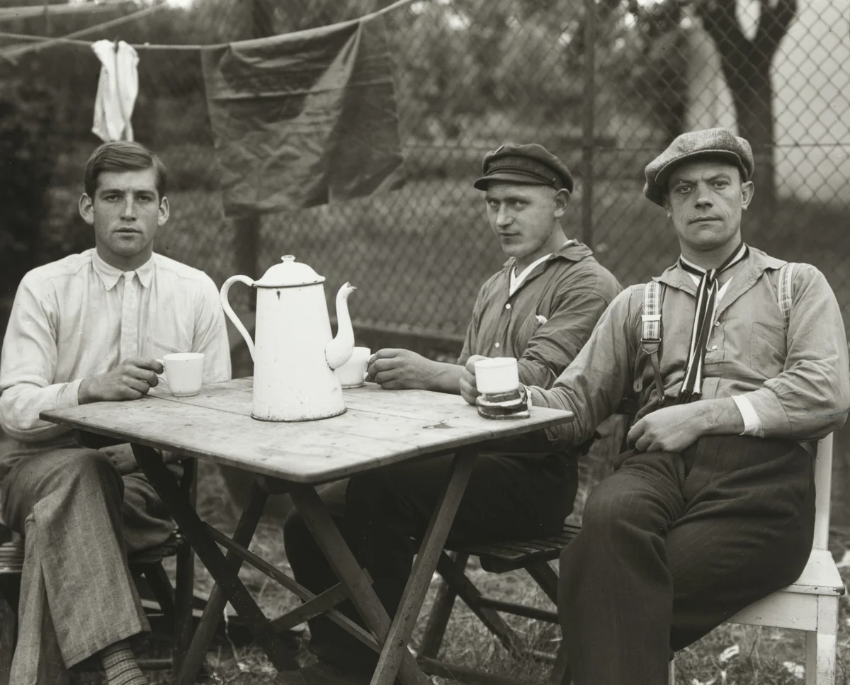 Fairground Workers by August Sander, photograph, 1926