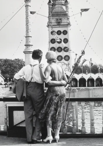 Couple at Coney Island, New York by Walker Evans, photograph, 1928