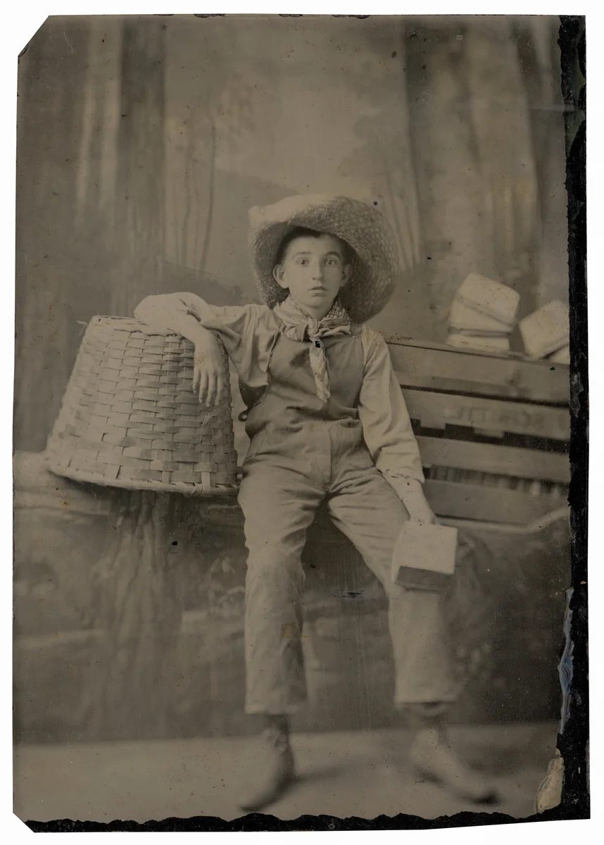 Portrait of a Field Picker by American 19th Century, photograph, 1890-1900