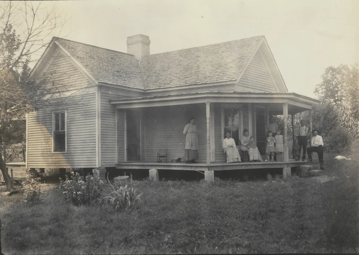 Near Wilde, Kentucky by Lewis Wickes Hine, photograph, 1916