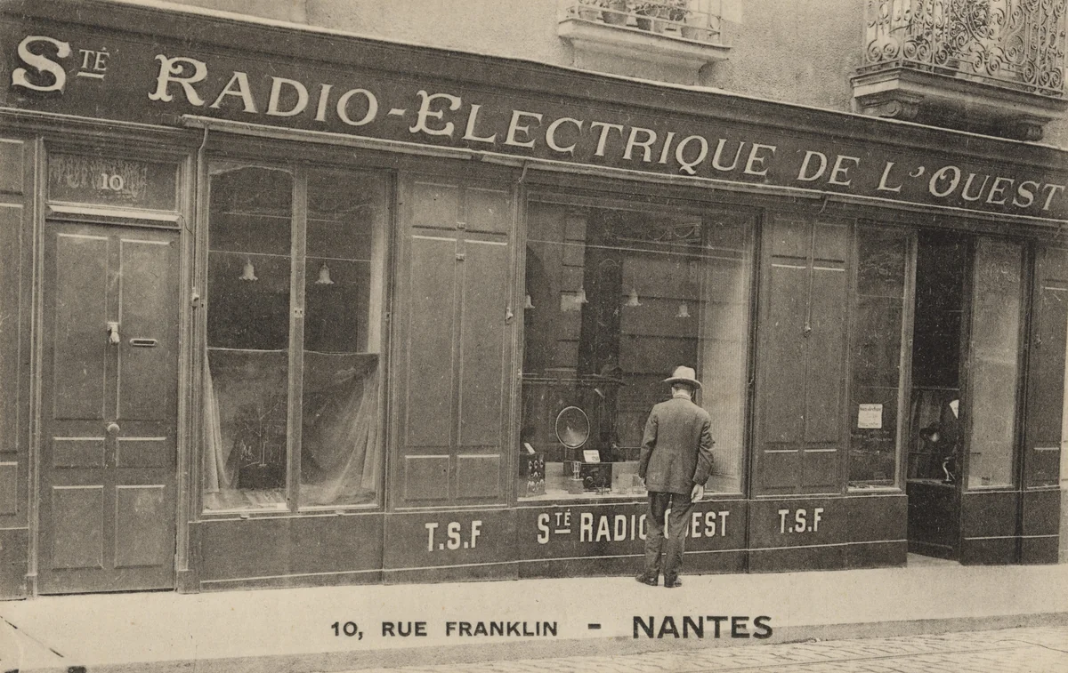 Sté Radio- Électrique de l’Ouest, Nantes by Unidentified Photographer, photograph, 1910