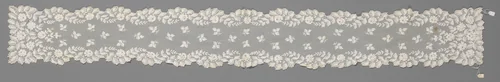Sjaal van tamboereerwerk op machinale tule met reliëfbloemen by anonymous, textile, 1840-1850