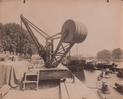 Port du Louvre by Eugène Atget, photograph, 1911
