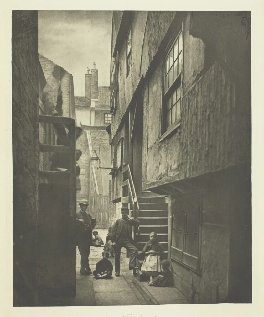 Close No. 28 Saltmarket by Thomas Annan, photograph, 1868