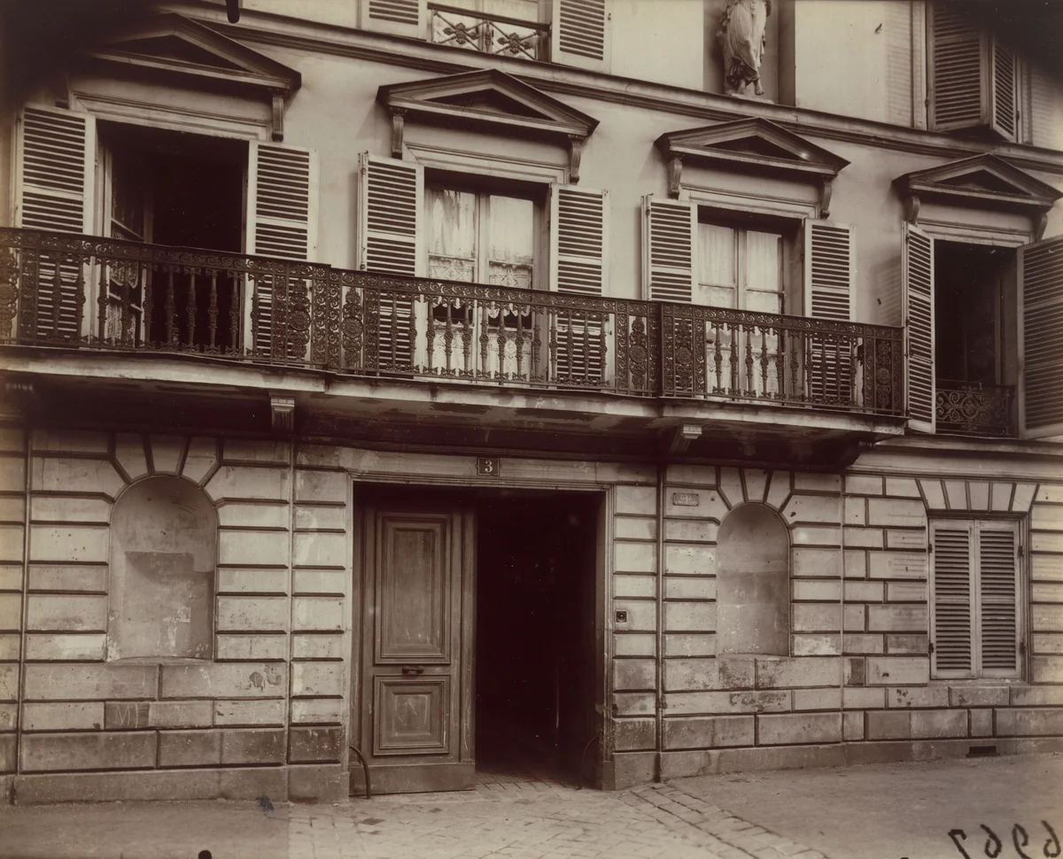 Versailles, 3 rue Carnot by Eugène Atget, photograph, 1921