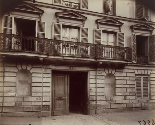 Versailles, 3 rue Carnot by Eugène Atget, photograph, 1921