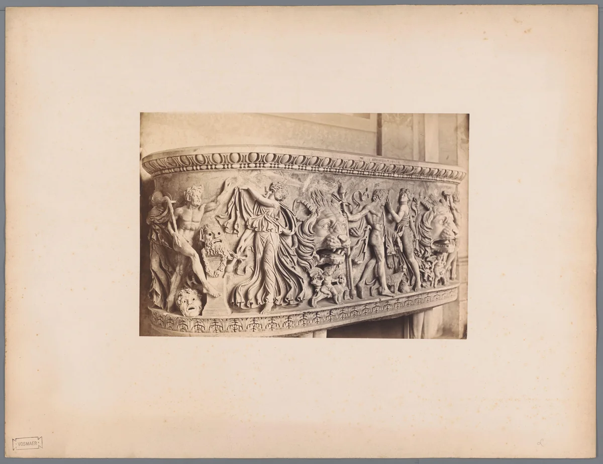 Antieke sarcofaag met voorstelling van een bacchanaal, Museo Vaticano by Libreria Spithöver, photograph, 1850-1870