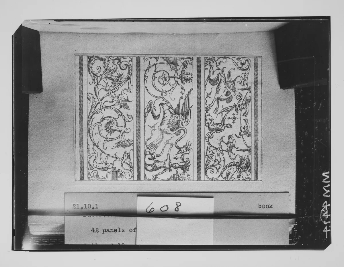 Petites Grotesques by Jacques Androuet du Cerceau, book, 1550-1562