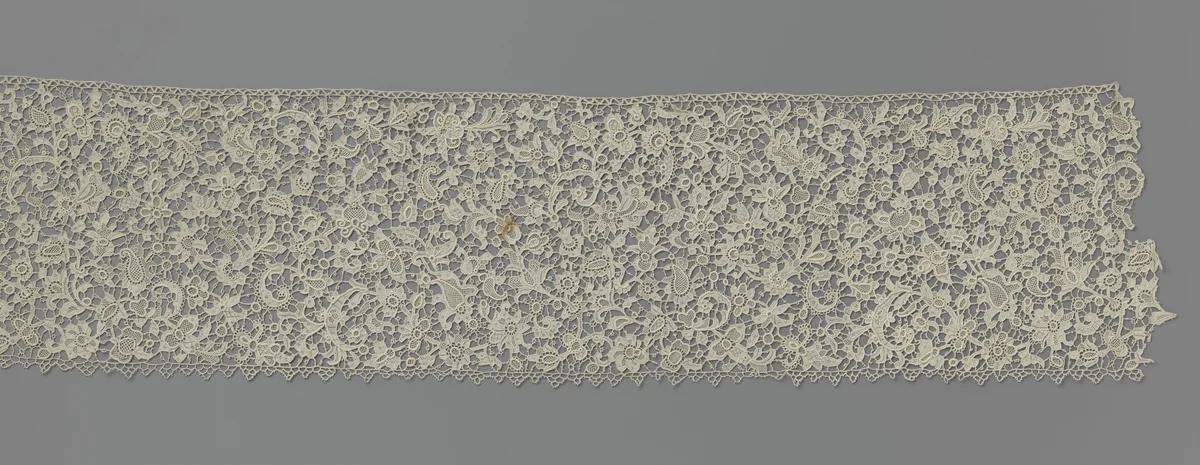 Strook naaldkant met veermotief by anonymous, other, 1875-1910