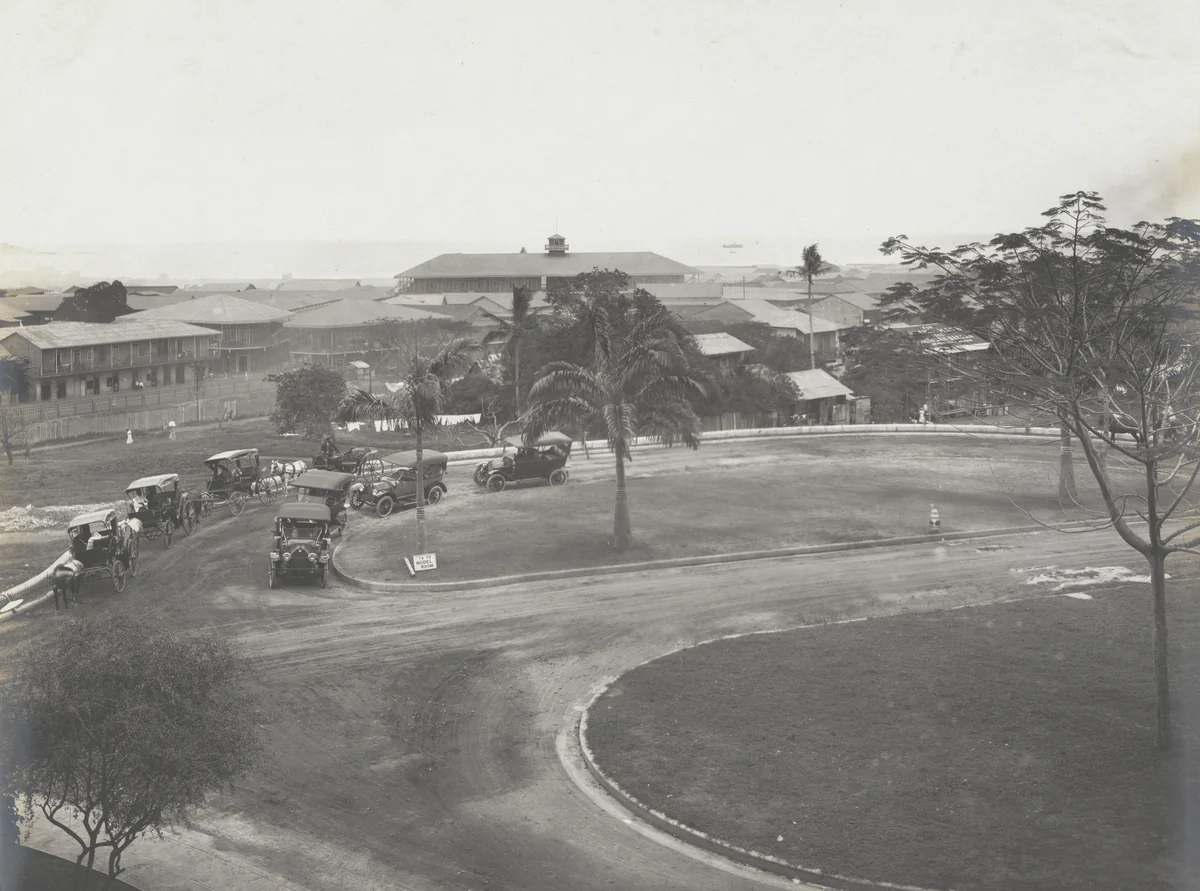 Tivoli Hotel. View from north wing, showing driveways and parking in front of building by Unidentified Photographer, photograph, 1914