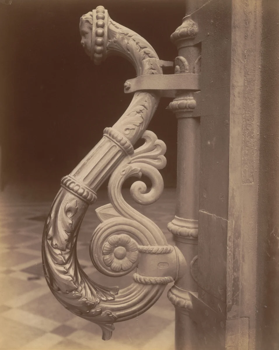 La Madeleine (Porte). Heurtoir by Eugène Atget, photograph, 1907