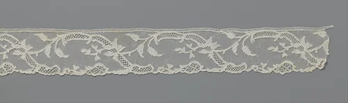 Strook naaldkant met gespiegelde s-vormige sierband en iris by anonymous, other, 1760-1770