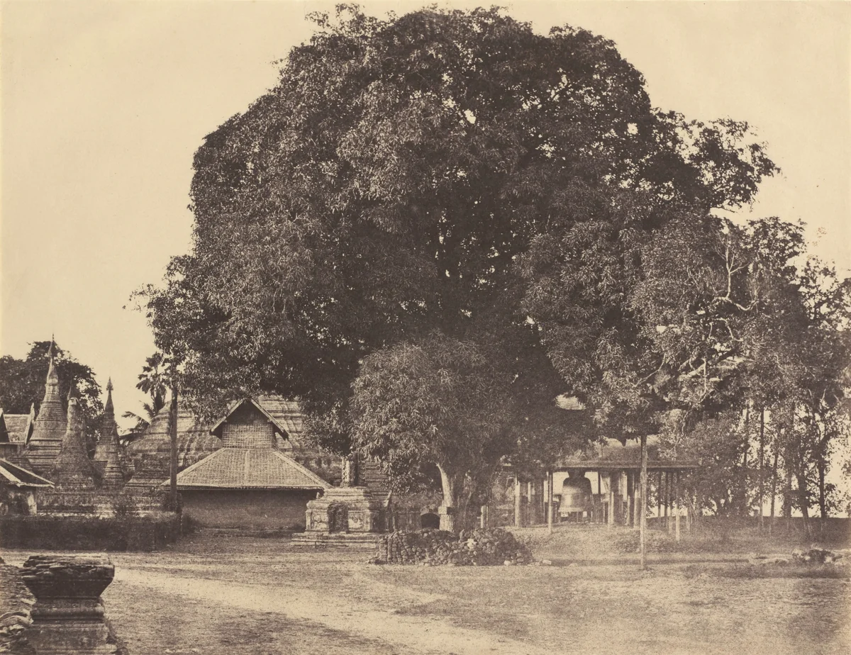Rangoon: Great Bell of the Shwe Dagon Pagoda by Linnaeus Tripe, photograph, 1855