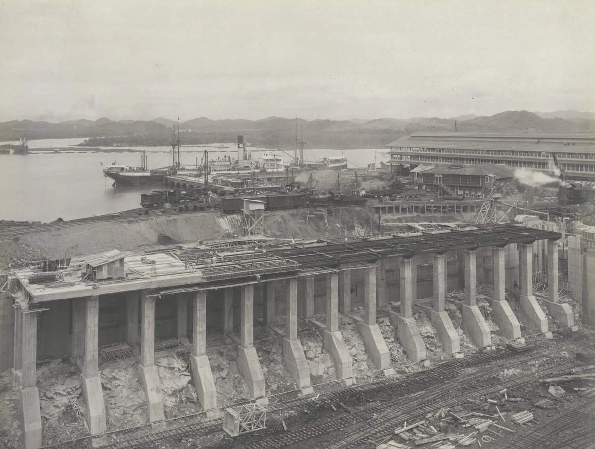 Balboa Terminals. Dry Dock #1. Entrance Pier. Steel deck erected except last panel by Unidentified Photographer, photograph, 1915