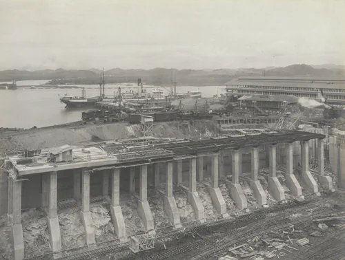 Balboa Terminals. Dry Dock #1. Entrance Pier. Steel deck erected except last panel by Unidentified Photographer, photograph, 1915