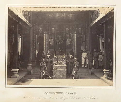 Cérémonie religieuse dans la Pagode Chinoise de Cholen, Saïgon, Cochinchine by Emile Gsell, photograph, 1866