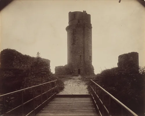 Montlhéry by Eugène Atget, photograph, 1902