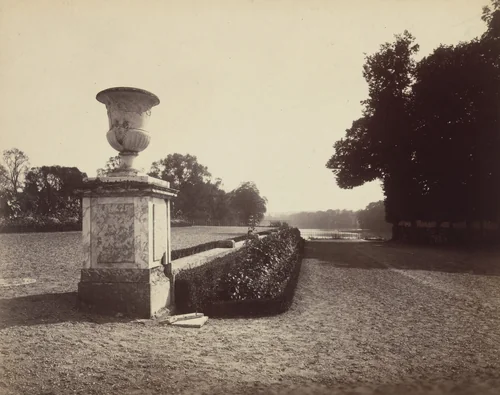 Trianon by Eugène Atget, photograph, 1901