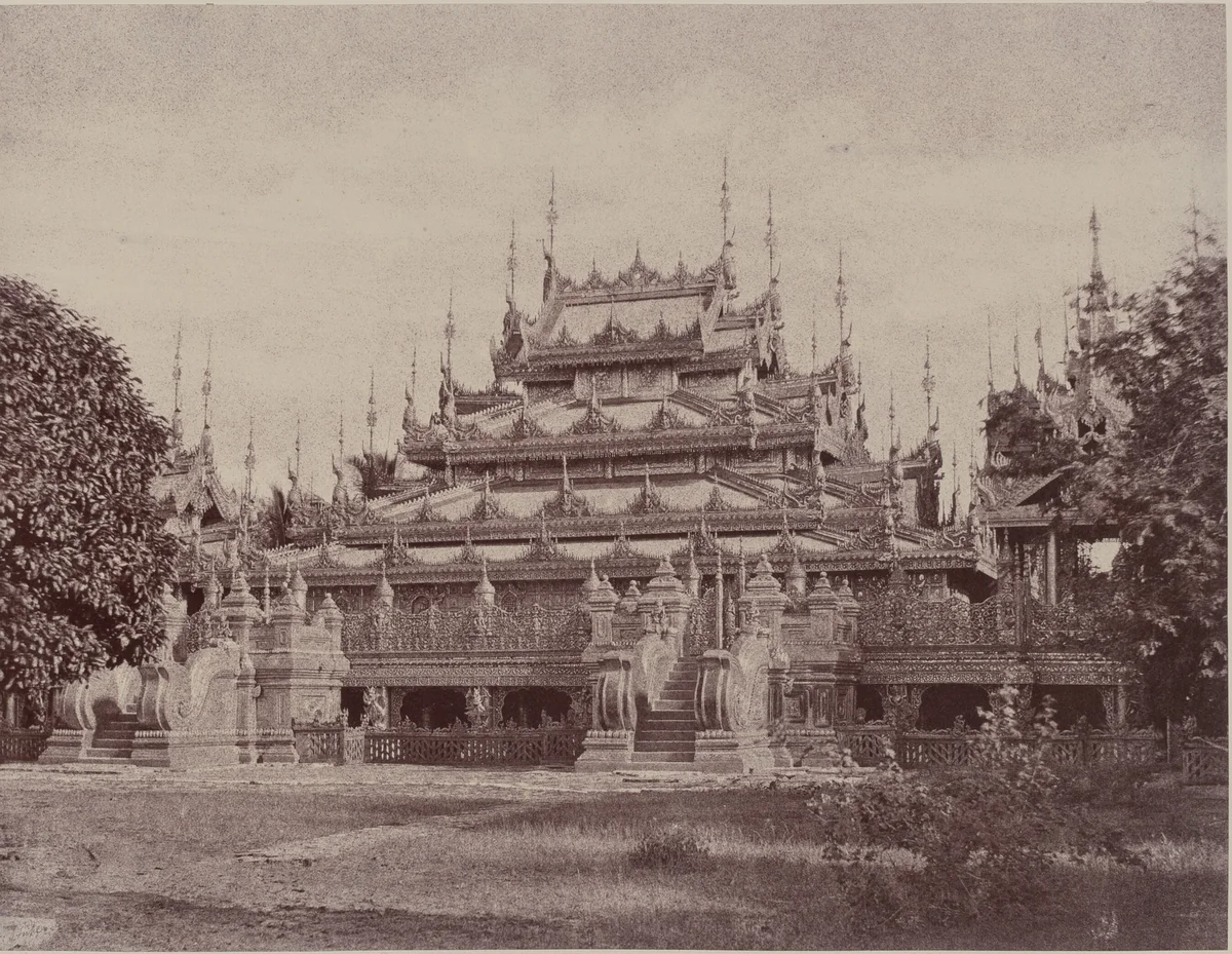 Amerapoora: Maha-oung-meeay-liy-mhan Kyoung by Linnaeus Tripe, photograph, 1855