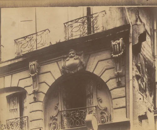 Ancien Hôtel de Courville, rue des Bons-Enfants 31 by Eugène Atget, photograph, 1909