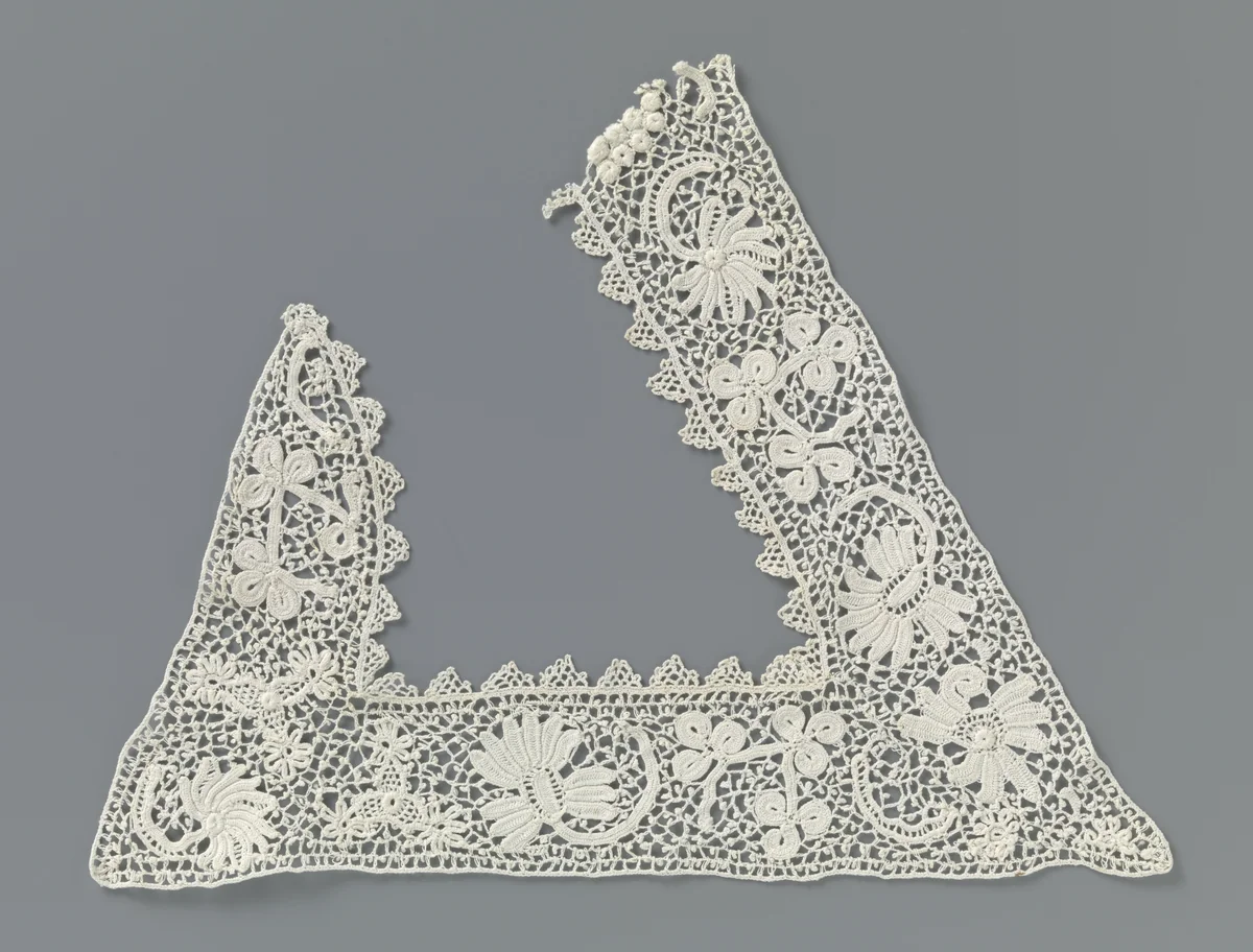 Strook met twee scherpe hoeken van gehaakte kant by anonymous, other, 1890-1909