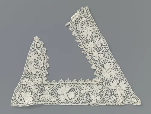 Strook met twee scherpe hoeken van gehaakte kant by anonymous, other, 1890-1909