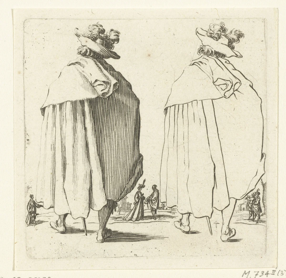 Tweemaal dezelfde soldaat met grote gepluimde hoed en mantel, op de rug gezien by Jacques Callot, print, 1621-1624