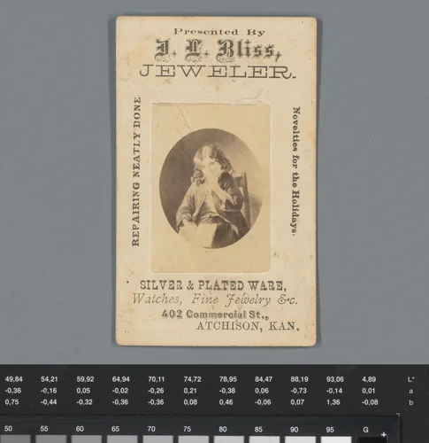 Reclame voor juwelen van J.L. Bliss met reproductie van een schilderij van een meisje met open boek op schoot by anonymous, photograph, 1850-1915