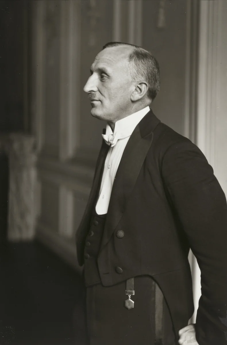 Composer and Conductor [Paul Scheinpflug] by August Sander, photograph, 1923