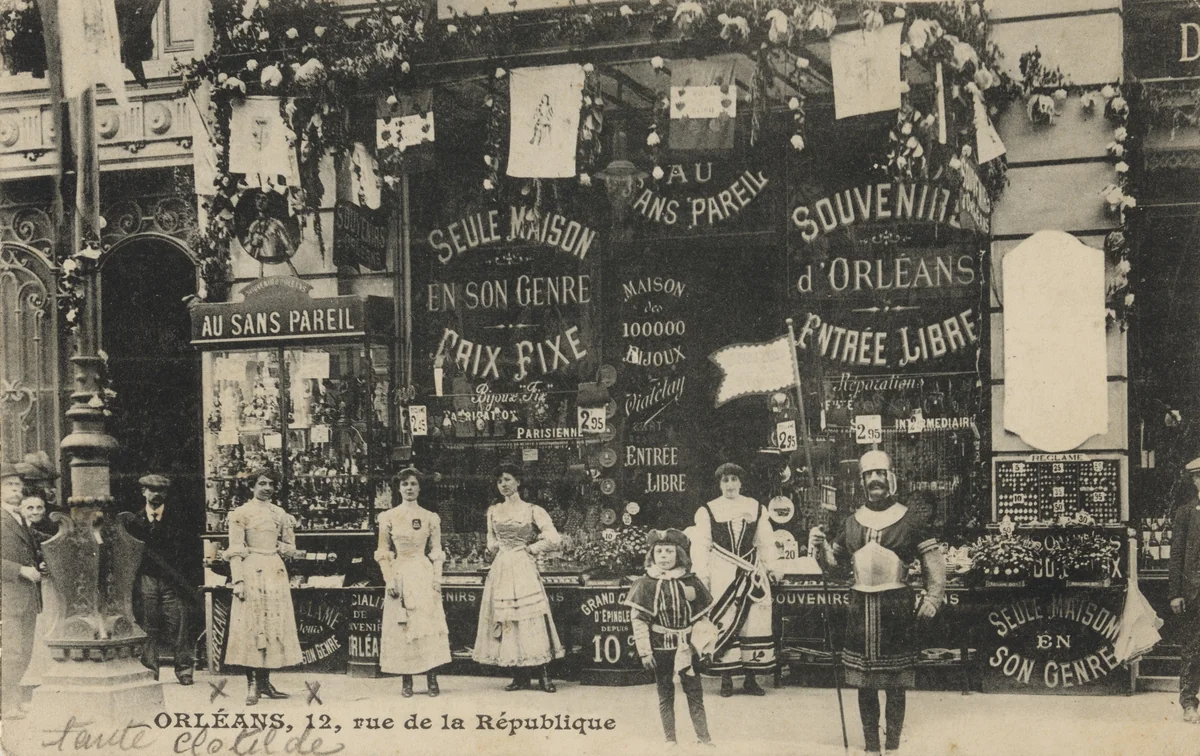 Au Sans Pareil, Orléans by Unidentified Photographer, photograph, 1912