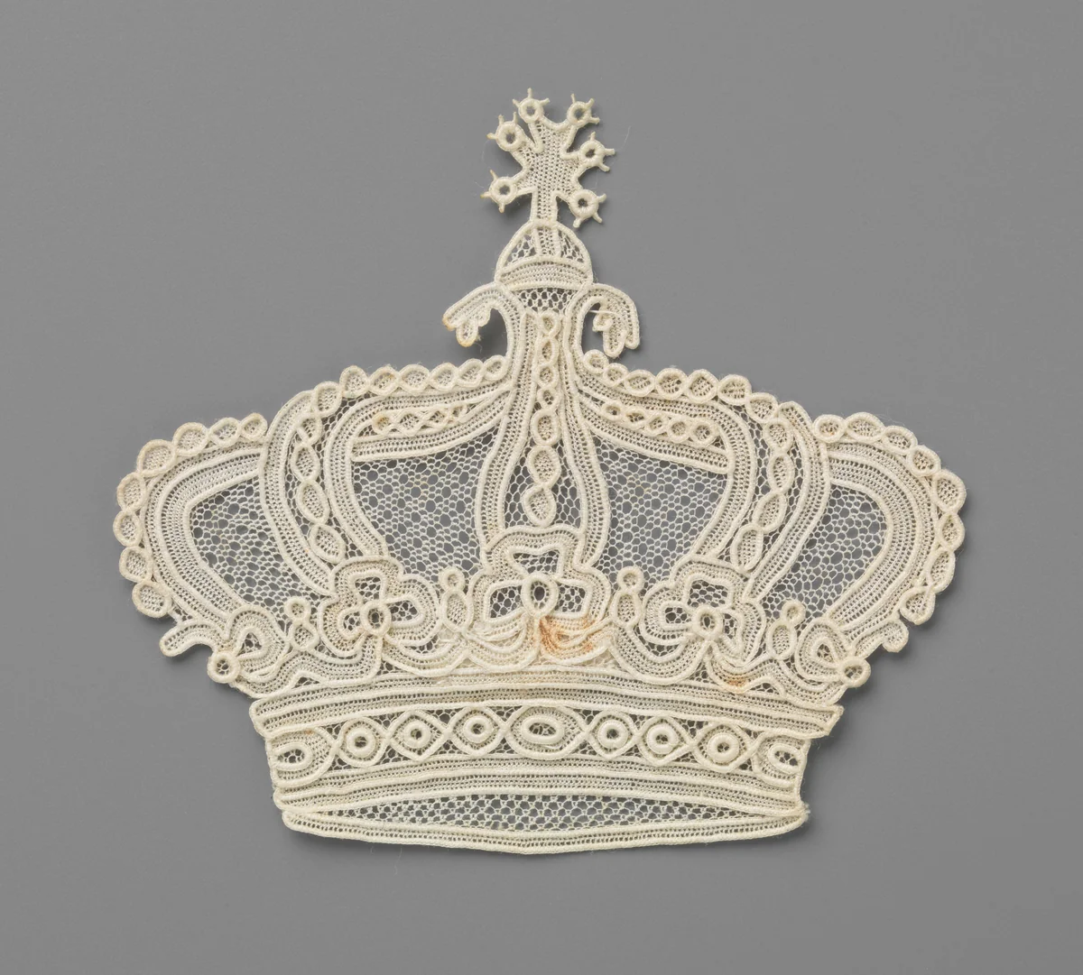Ontwerp van naaldkant met een motief van een kroon by Bôval-De Beck, other, 1880-1894