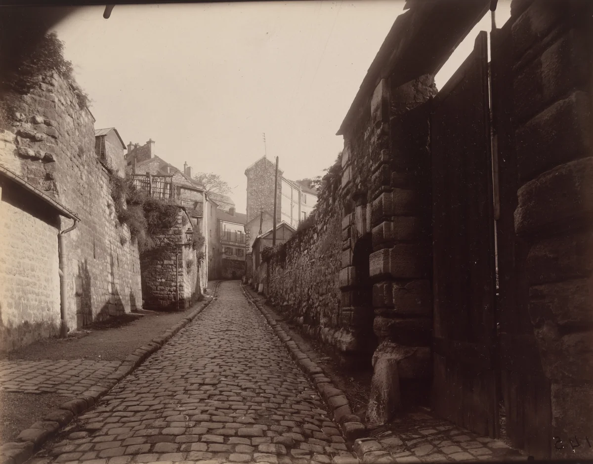 Arcueil (Vieille rue) by Eugène Atget, photograph, 1925